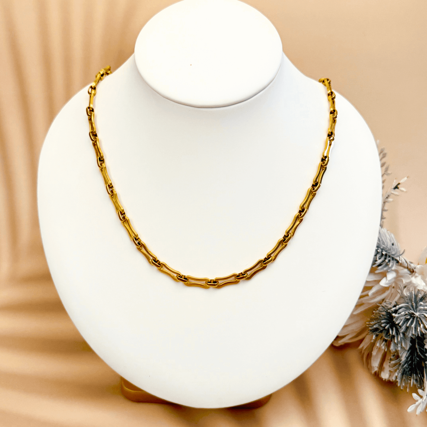 Chunky gold Cuban link chain in biker style, waterproof and tarnish-resistant – MXW Jewellery