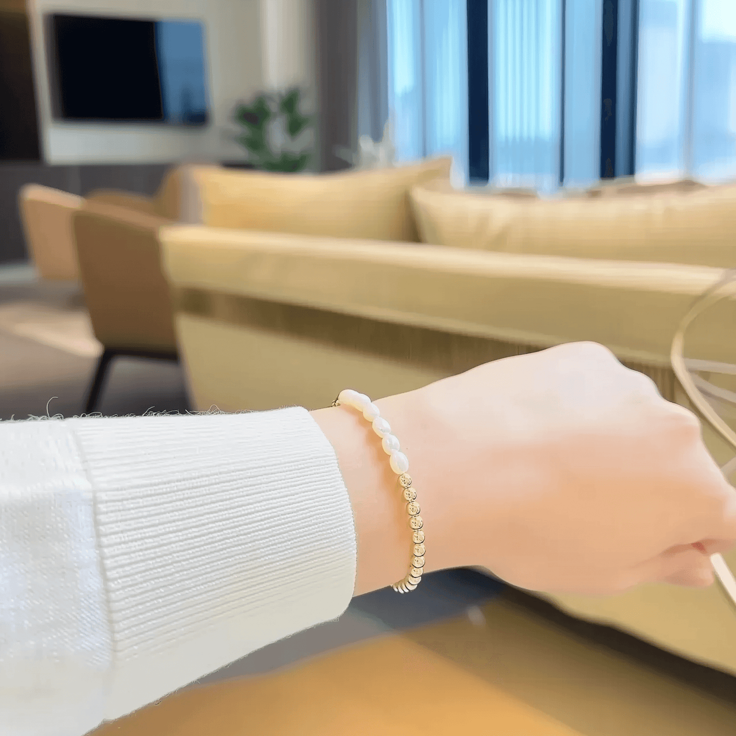 bracelet featuring freshwater pearls and gold-filled or sterling silver beads, elegant handcrafted jewellery by MXW Jewellery