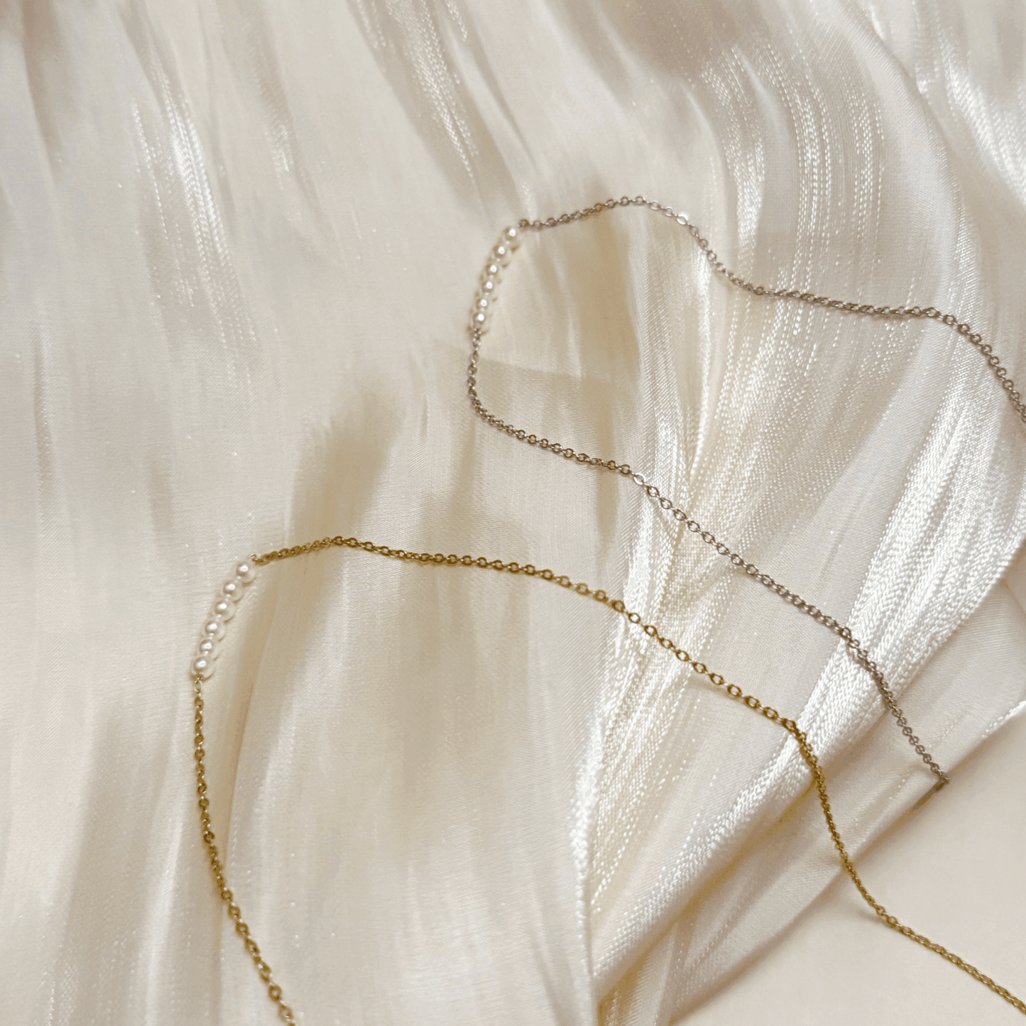Minimalist necklace with petite 3mm Swarovski crystal pearl bar on gold and silver chains – elegant everyday jewellery