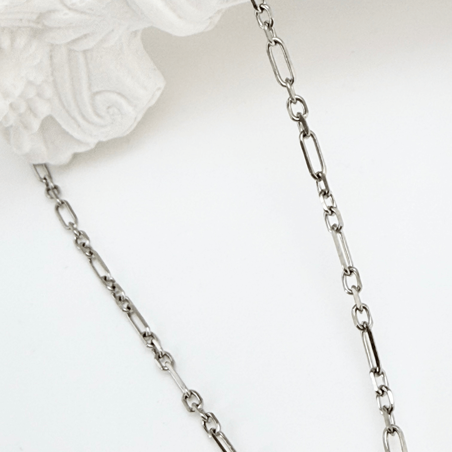 Silver baroque pearl toggle necklace with freshwater pearl and modern minimalist design