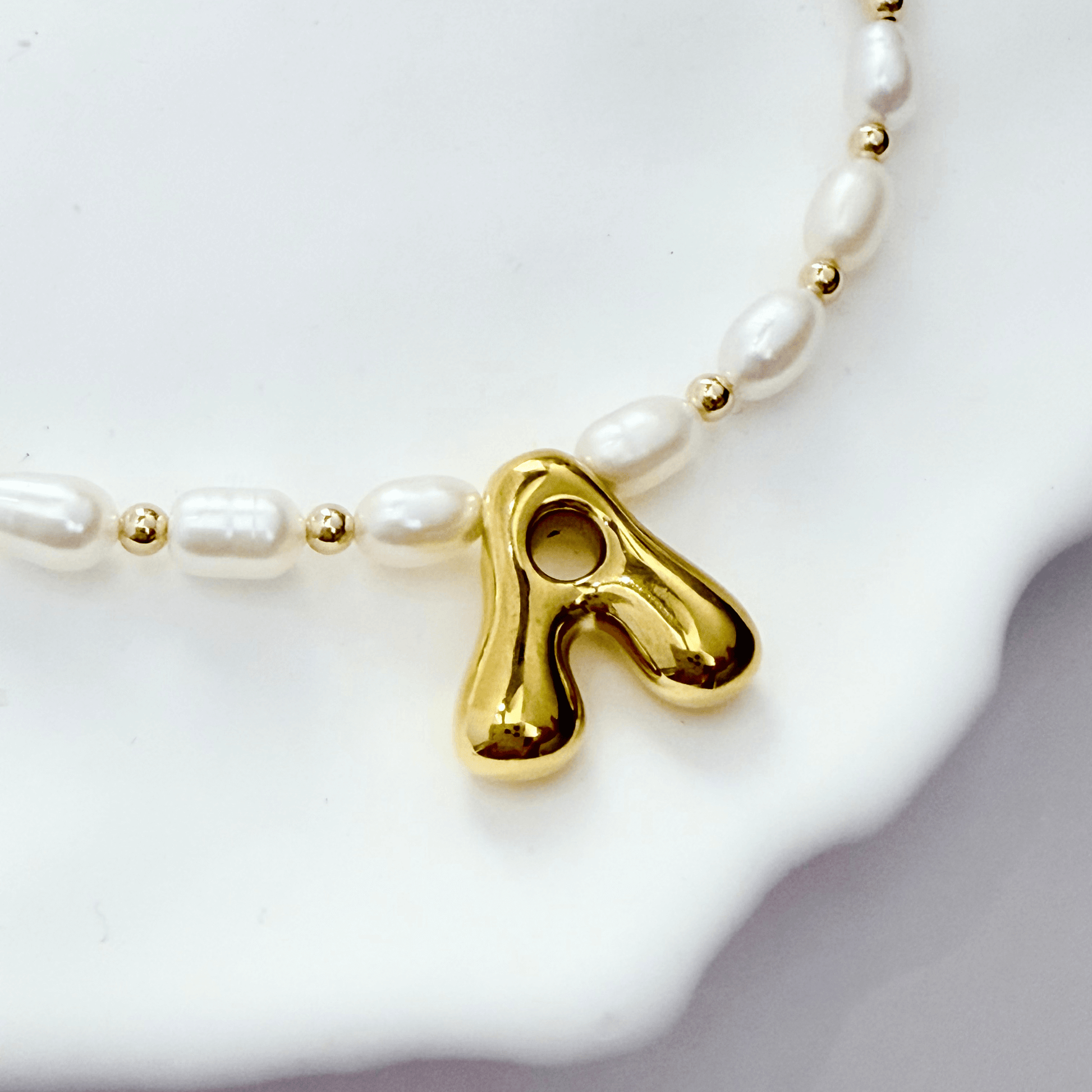 Freshwater Pearl Gold Bubble Initial Necklace – MXW Jewellery