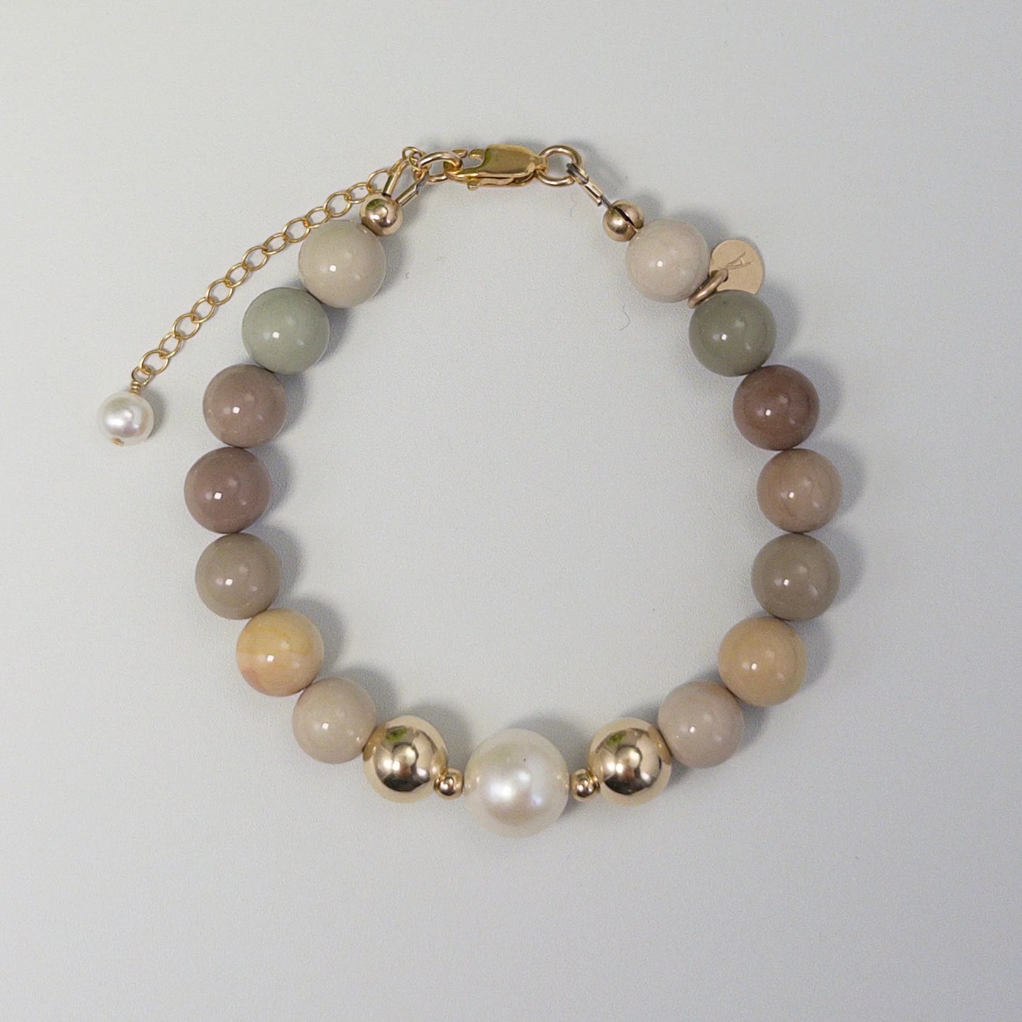 MXW Jewellery Personalised Alashan agate bracelet with freshwater pearl, gold-filled beads and a stamped initial disc.