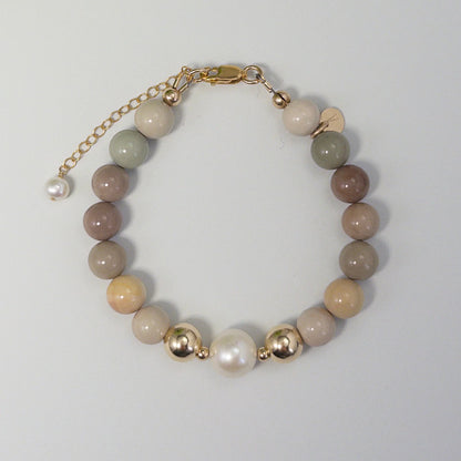 MXW Jewellery Personalised Alashan agate bracelet with freshwater pearl, gold-filled beads and a stamped initial disc.