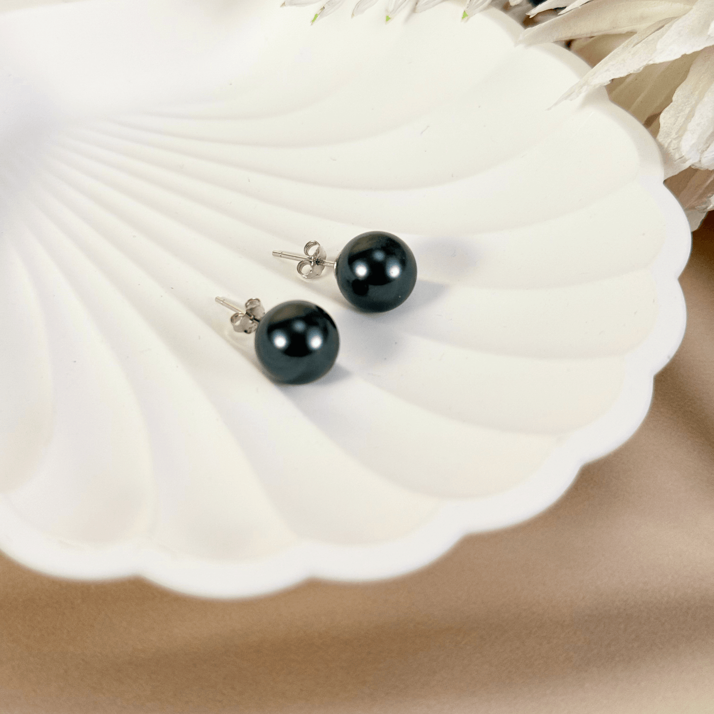 Swarovski pearl stud earrings in cream white, silver grey, and Tahitian black with gold-plated and sterling silver posts – handmade, high-quality, and available in 6mm, 8mm, 10mm sizes.