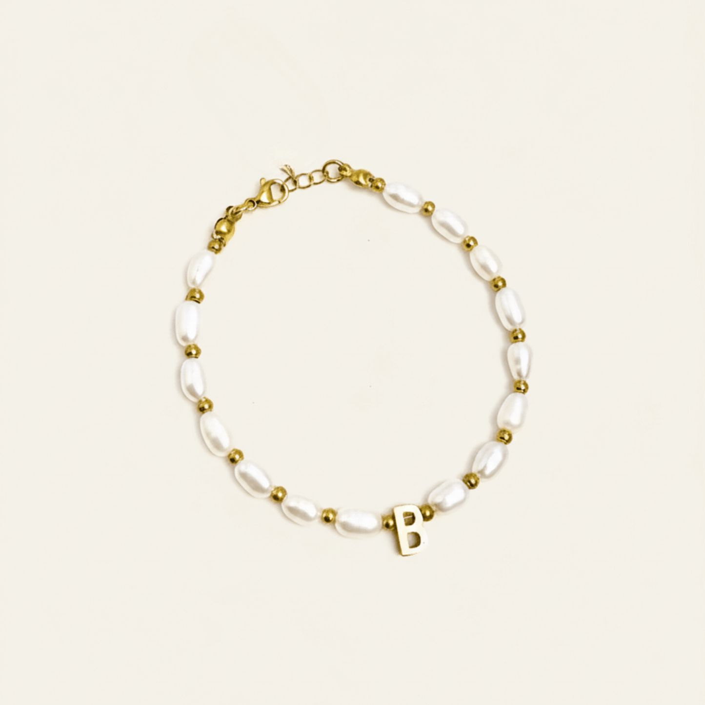 custom-initial-pearl-bracelet-gold-silver