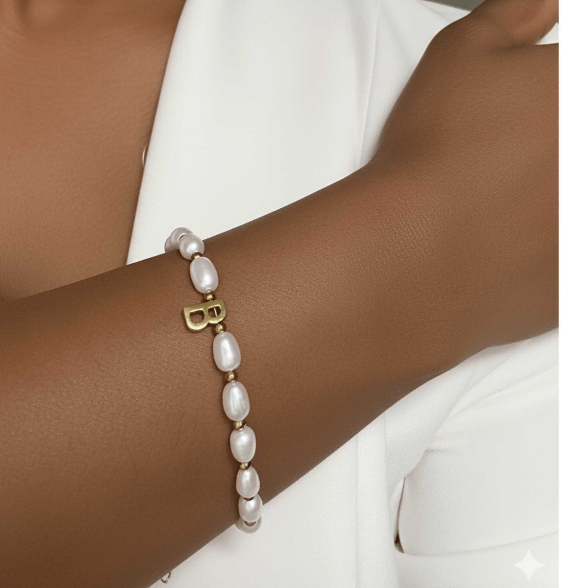 custom-initial-pearl-bracelet-gold-silver