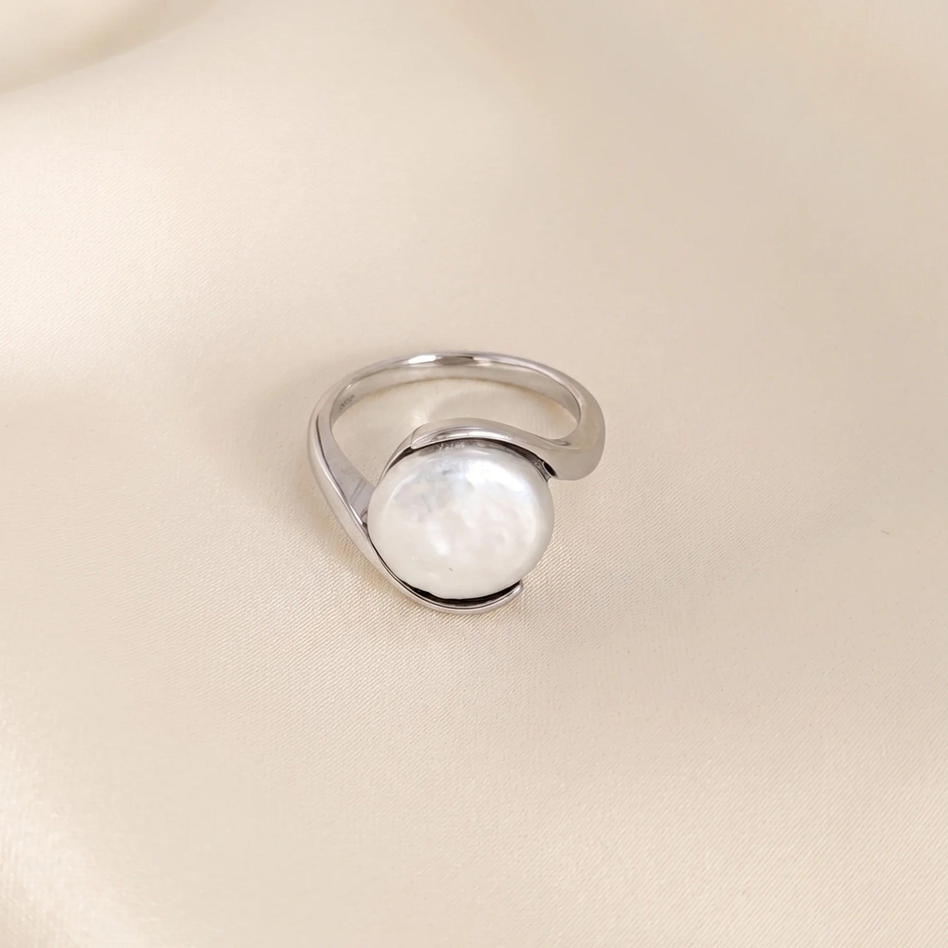 Premium freshwater coin pearl set in 925 sterling silver ring, understated and elegant - MXW Jewellery