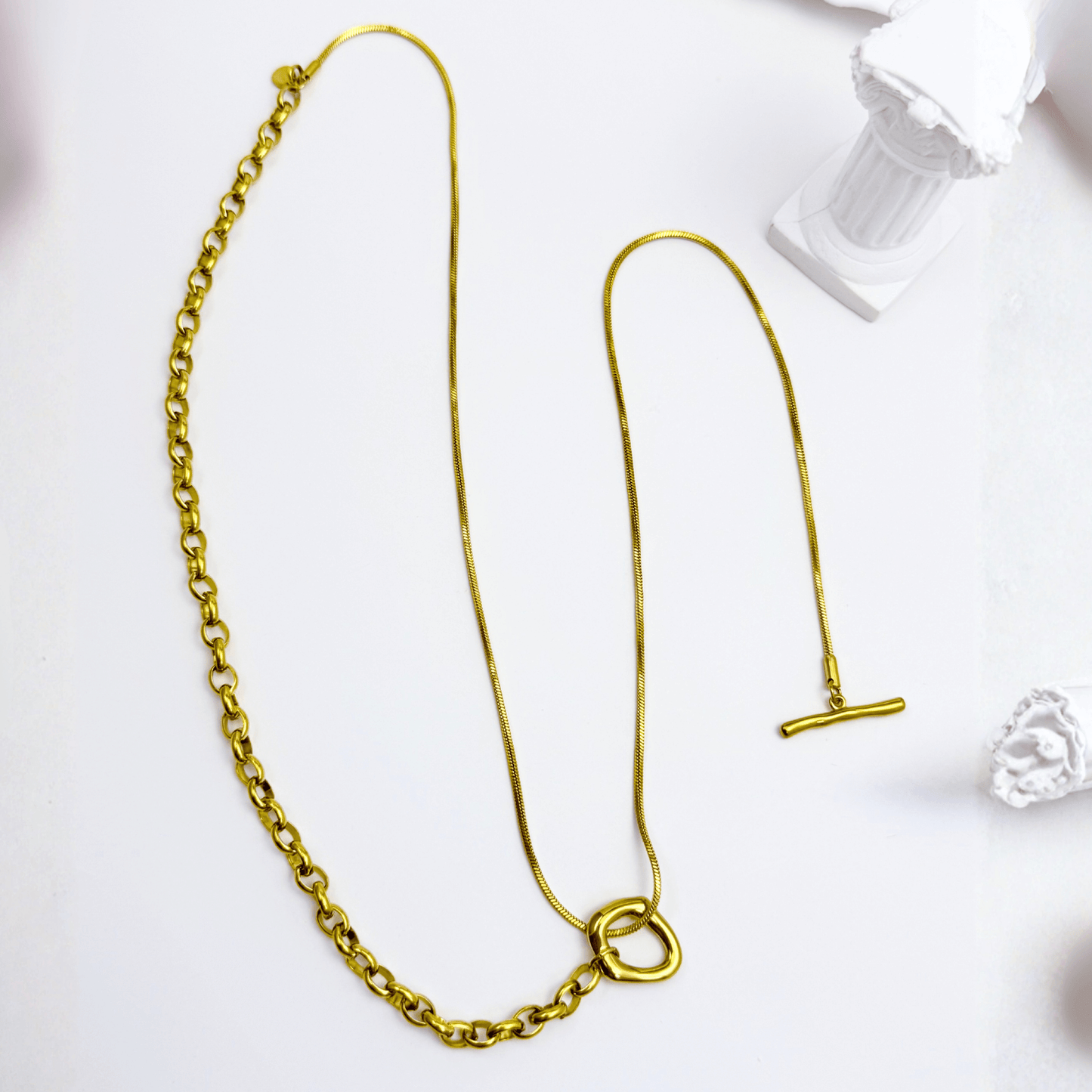 gold asymmetric T-bar lariat necklace with mixed chain design