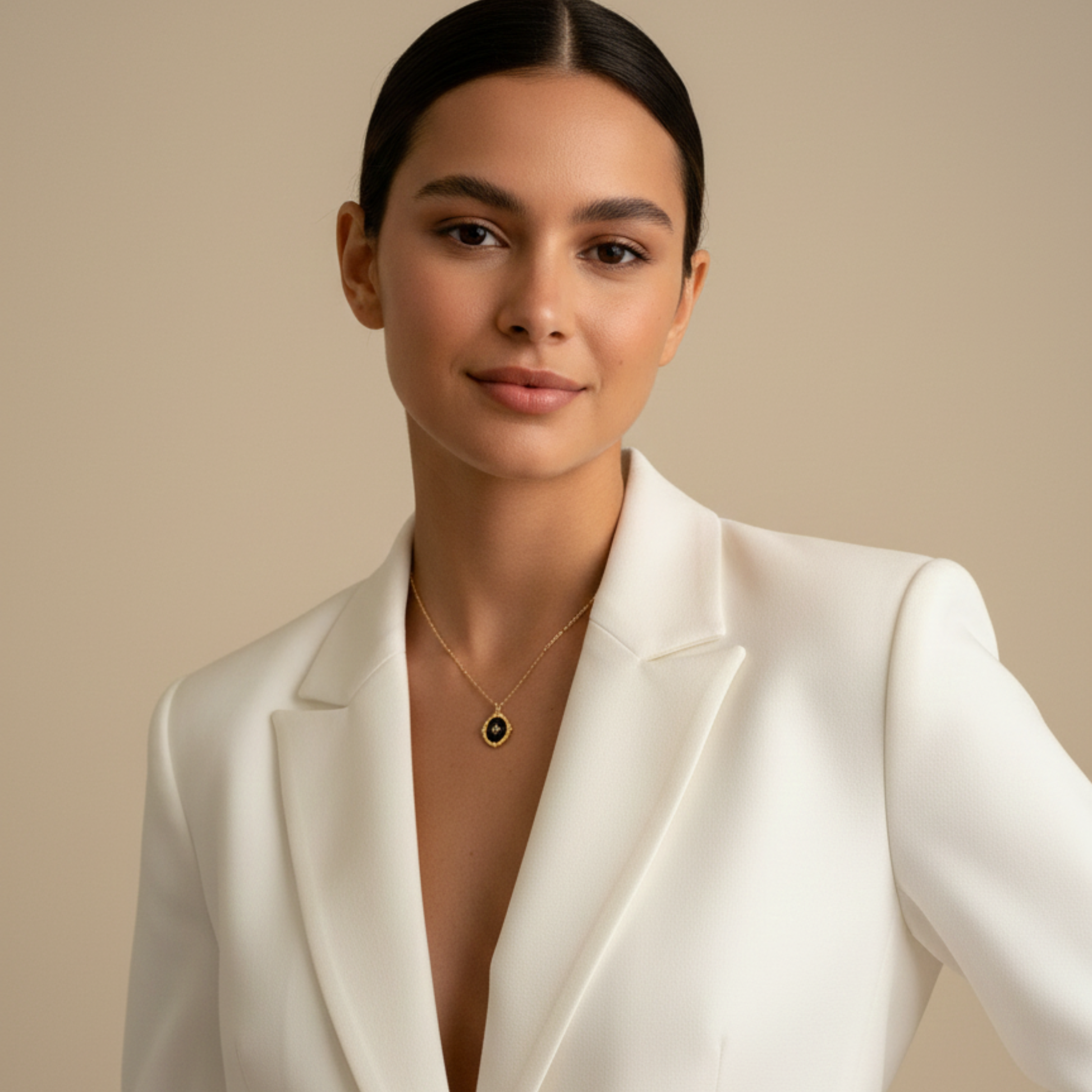 Gold Black Star Medallion Necklace – MXW Jewellery