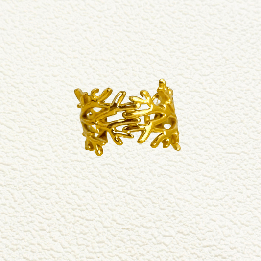 Adjustable gold coral reef ring made from PVD-plated stainless steel, featuring an openwork ocean-inspired design, waterproof and tarnish-resistant, modern beach-style jewelry.