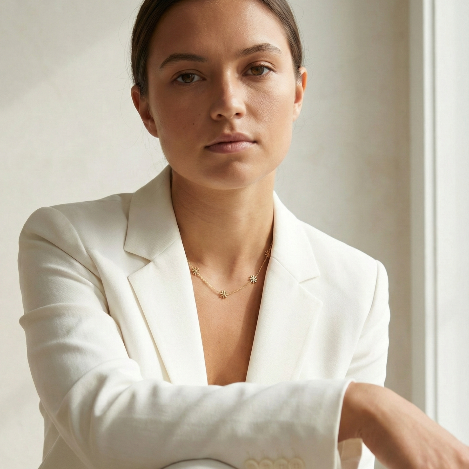 Gold Daisy Station Necklace – MXW Jewellery