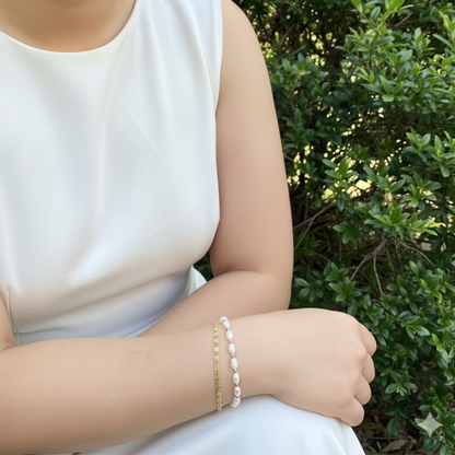 Gold dragon link chain bracelet with detailed interlocking links