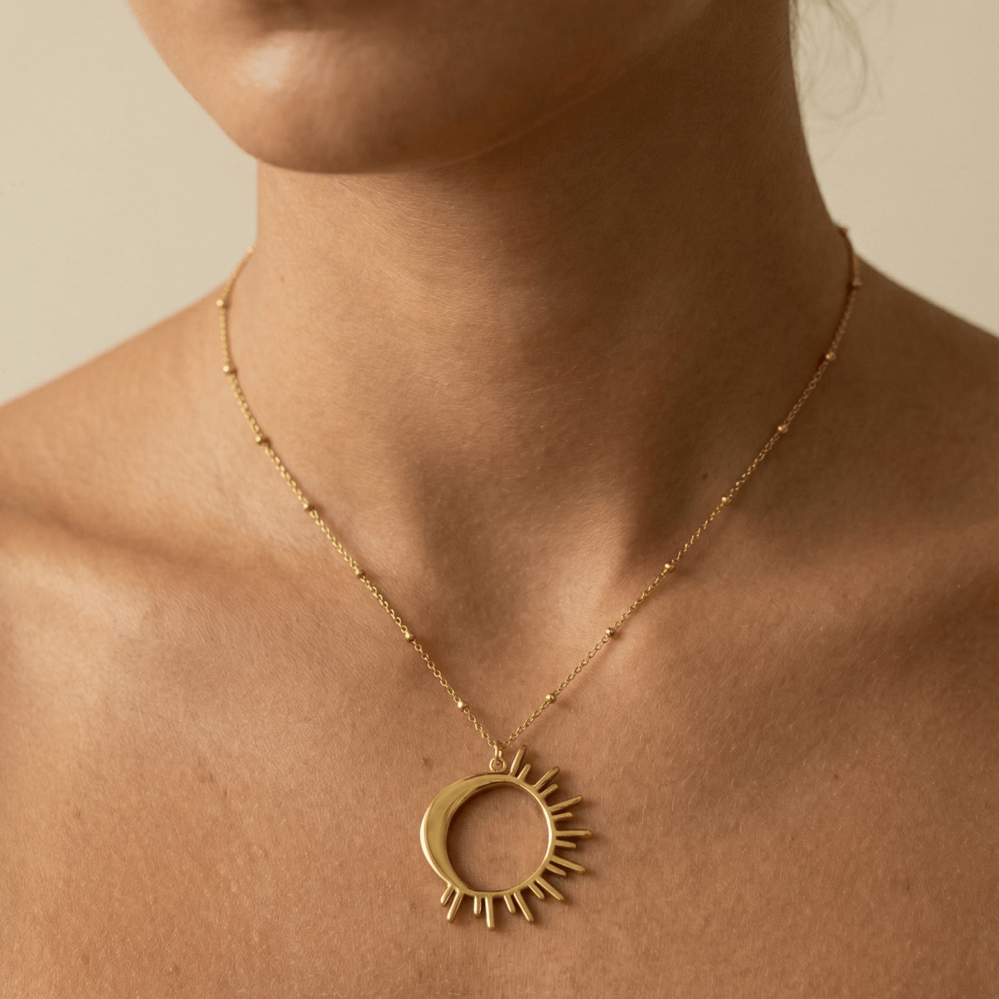 Gold Eclipse Sun Necklace – MXW Jewellery