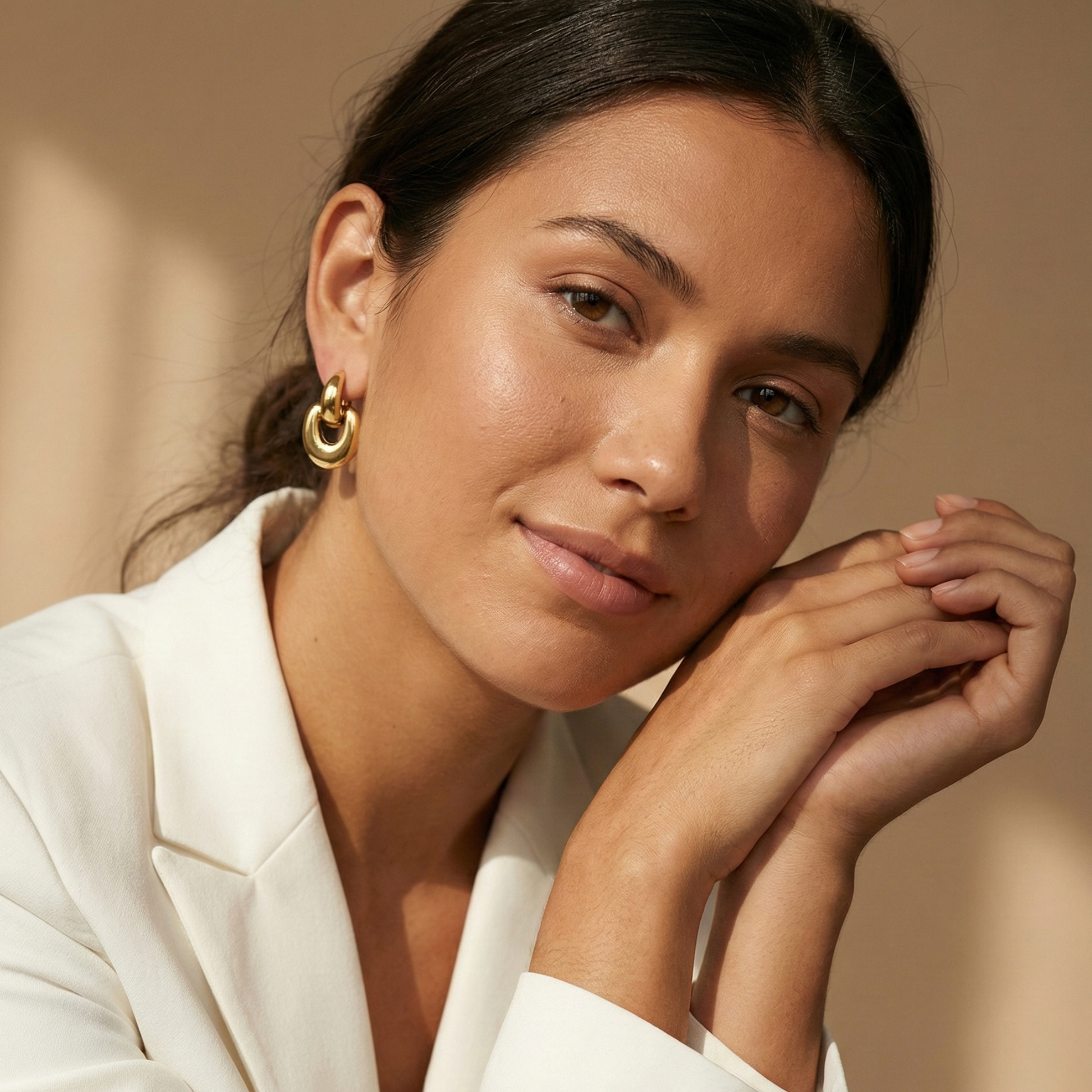 Gold Interlocking Oval Hoop Earrings – MXW Jewellery