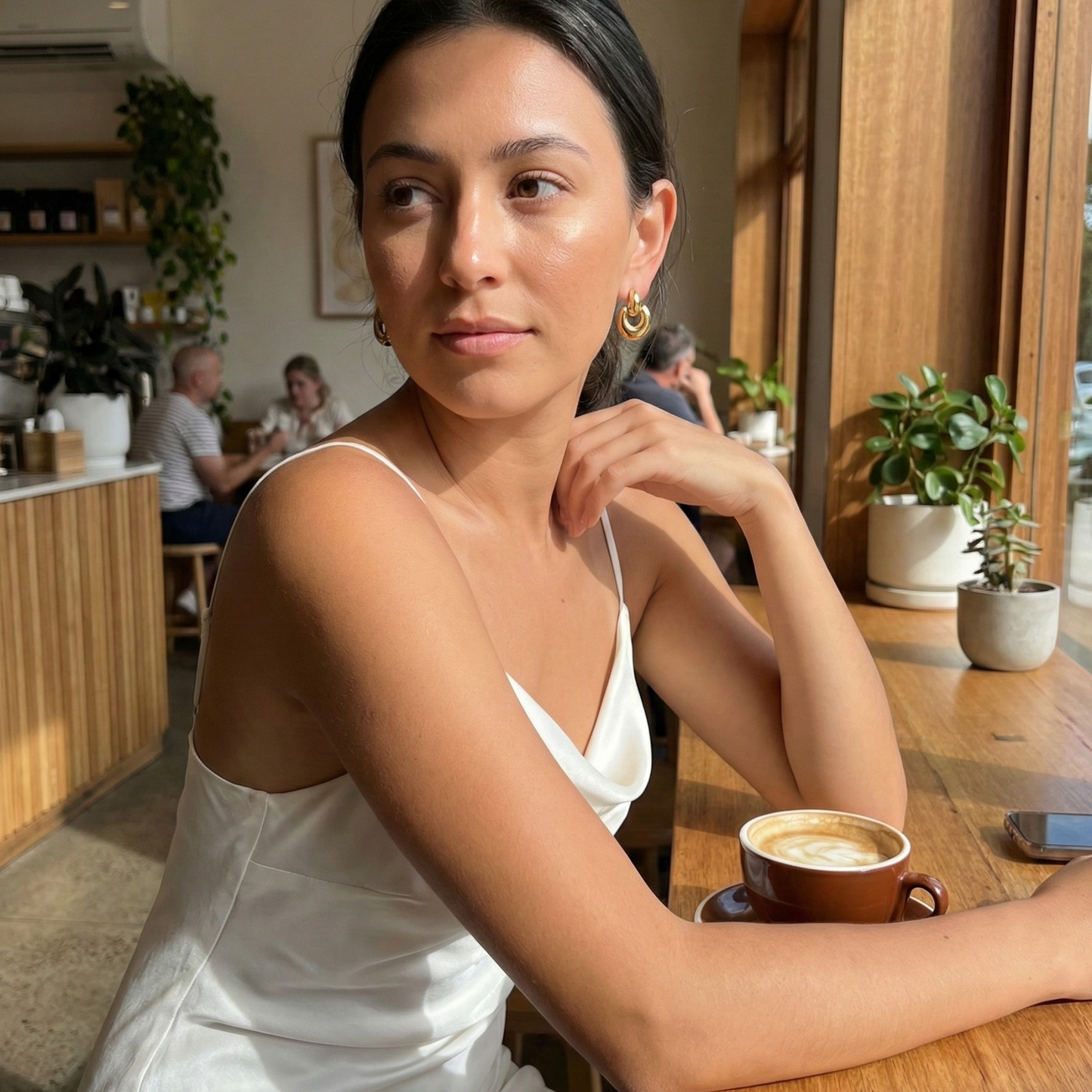 Gold Interlocking Oval Hoop Earrings – MXW Jewellery