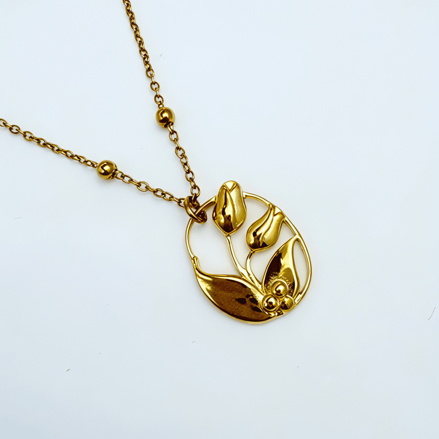 Gold Oval Bloom Necklace – MXW Jewellery