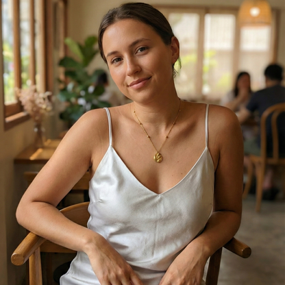 Gold Oval Bloom Necklace – MXW Jewellery