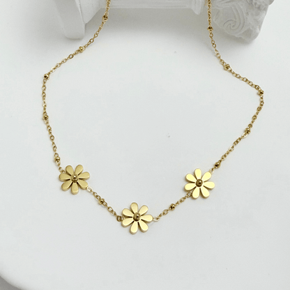 Gold Three Daisy Charm Necklace – MXW Jewellery
