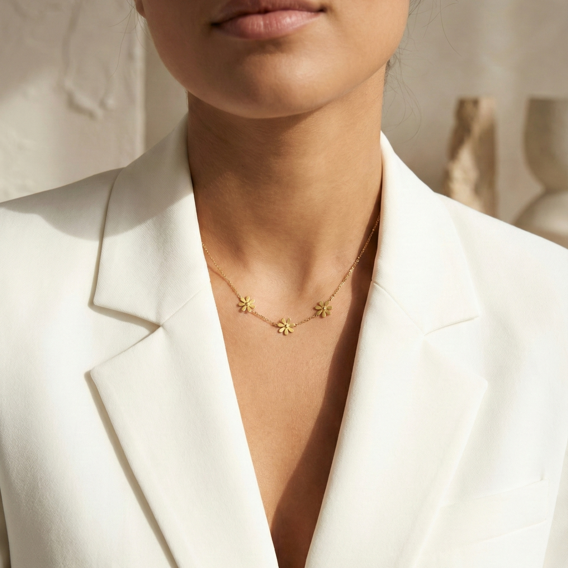 Gold Three Daisy Charm Necklace – MXW Jewellery
