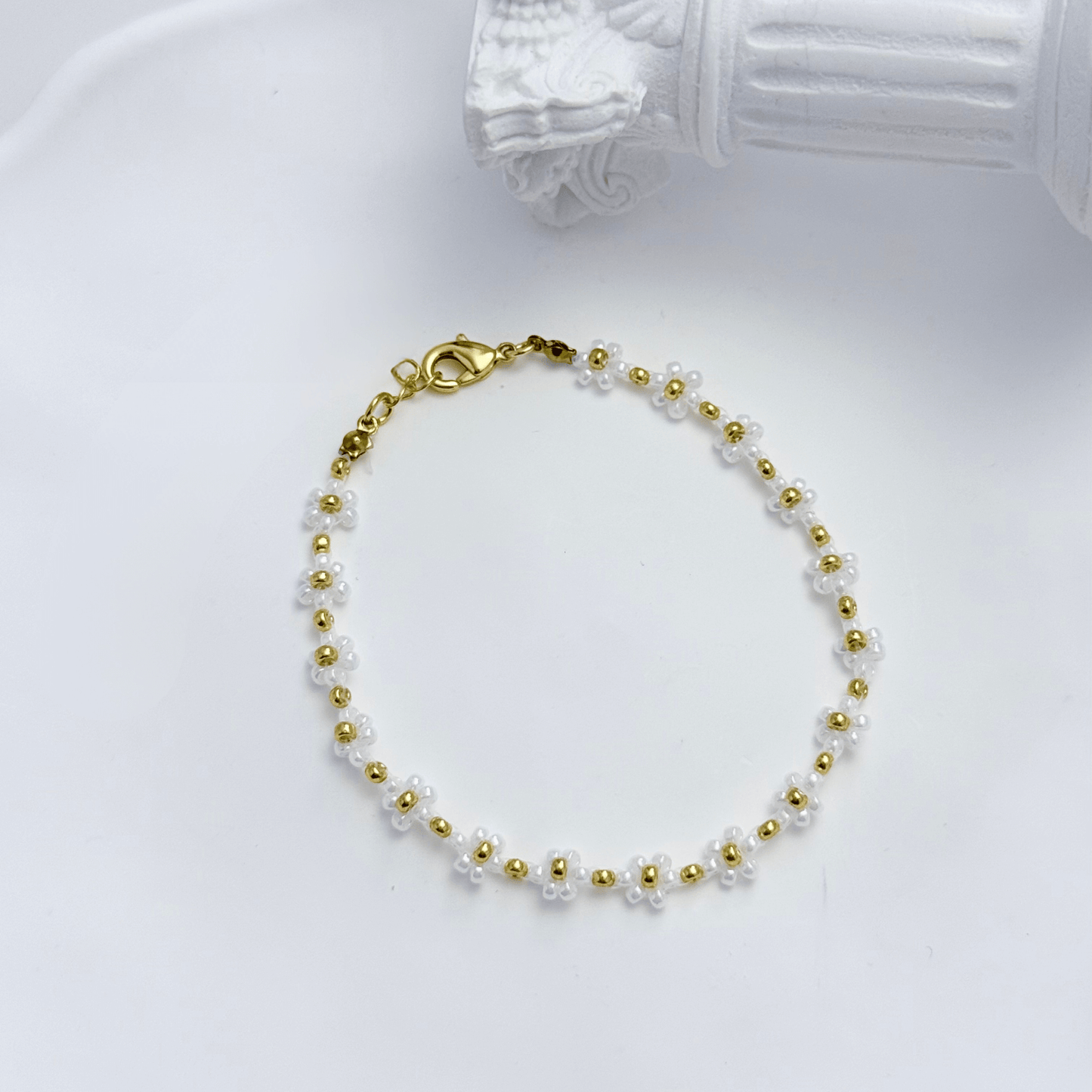 Handmade white daisy flower beaded bracelet with Japanese 2 mm seed beads and gold or silver accents
