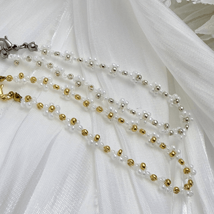 Handmade white daisy flower beaded bracelet with Japanese 2 mm seed beads and gold or silver accents