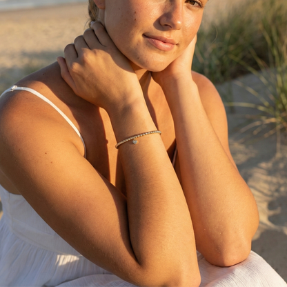 Waterproof heart charm gold bead bracelet with crystal detail – MXW Jewellery