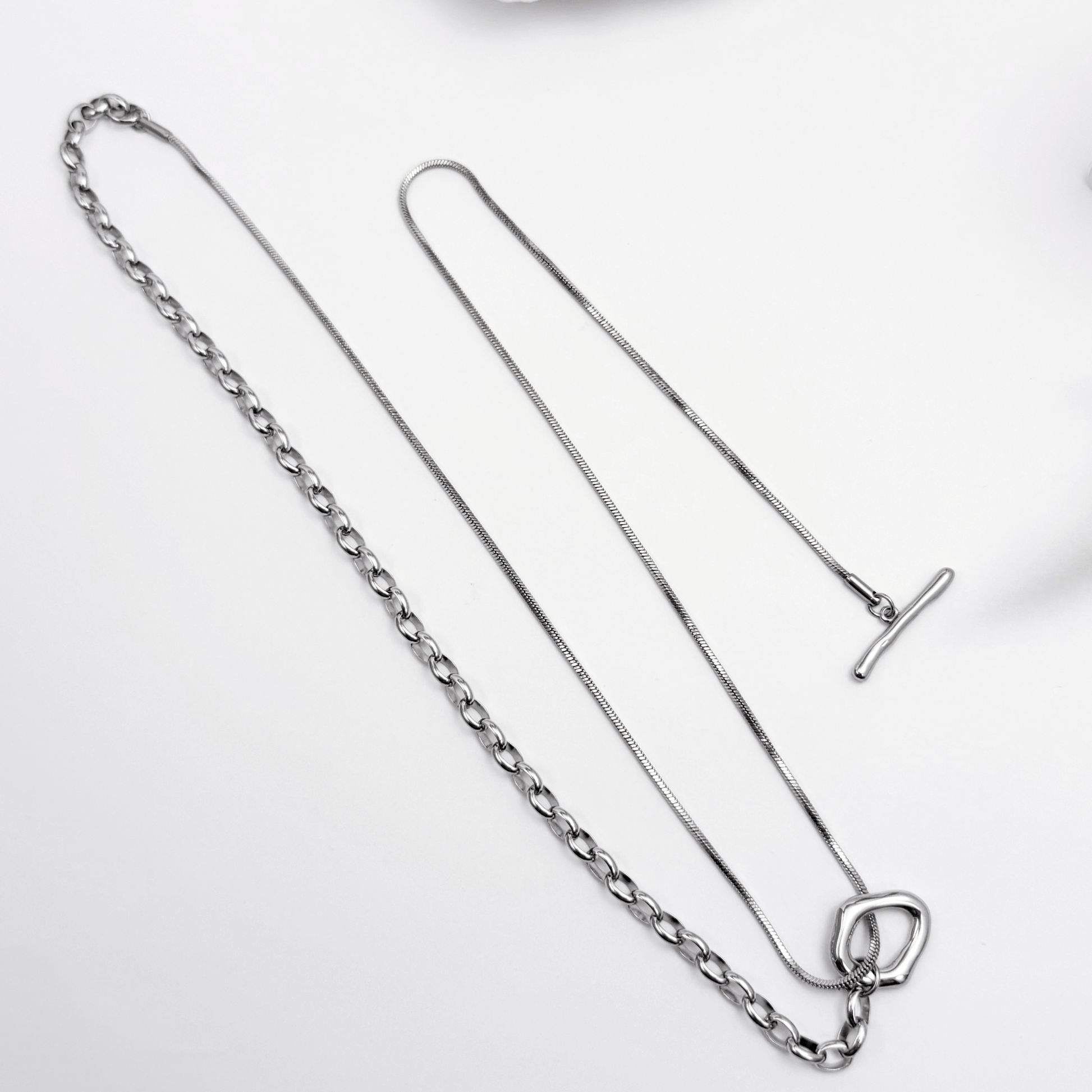 silver asymmetric T-bar lariat necklace with mixed chain design
