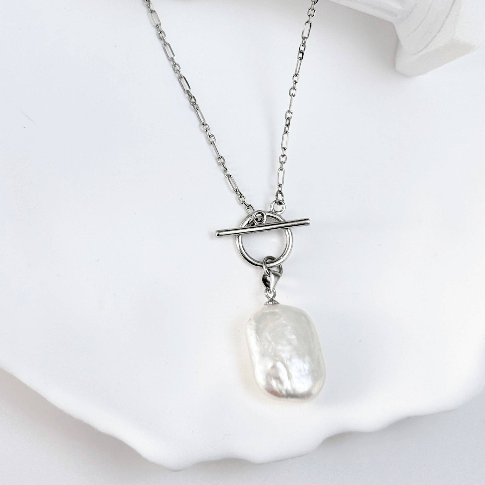 Silver baroque pearl toggle necklace with freshwater pearl and modern minimalist design